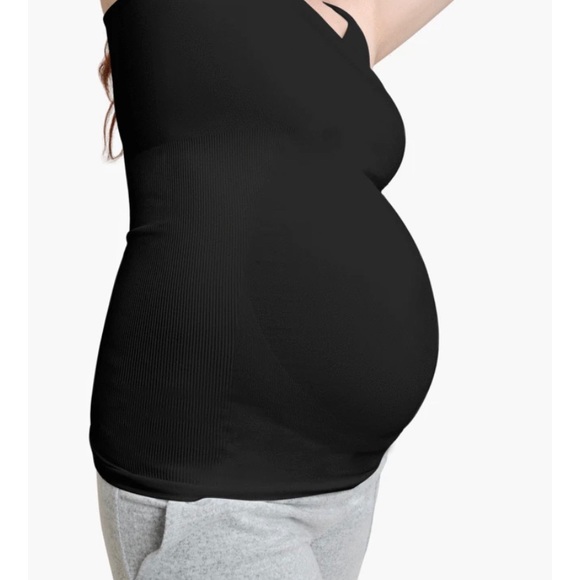 Bundle of 2 Ingrid & Isabel Maternity Tanks - Picture 2 of 5